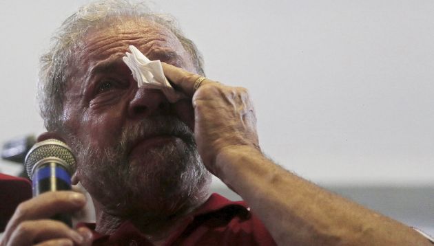 Lula da Silva  es acusado de favorecer con contratos millonarios a distintas empresas. (Reuters)