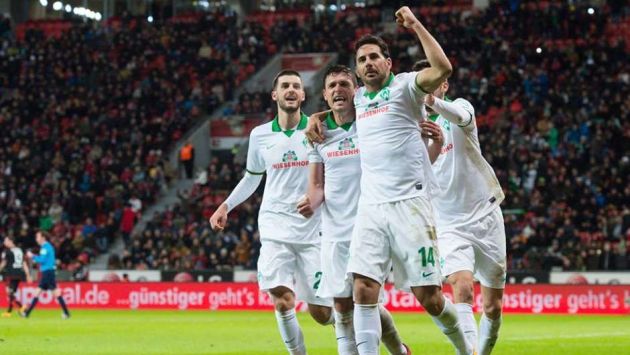 Claudio Pizarro sigue cosechando elogios por gol con el Werder Bremen. (Werder Bremen)