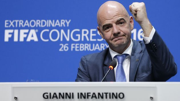 FIFA admitió sobornos en elección de Mundial y reclama millones en salarios a ex dirigentes. (AP)