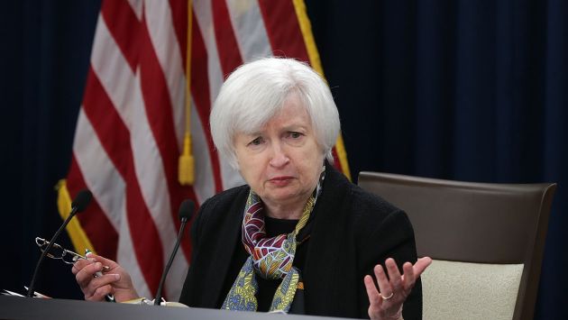 Janet Yellen, presidenta de la FED, informó que rebajó  dos décimas los pronósticos de crecimiento para EE.UU en 2016. (AFP)