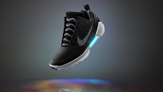 Nike lanzará zapatilas con pasadores que se ajustan solos. (Nike)