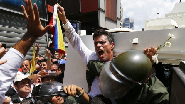 Leopoldo López está condenado a casi 14 años de prisión. (Reuters)