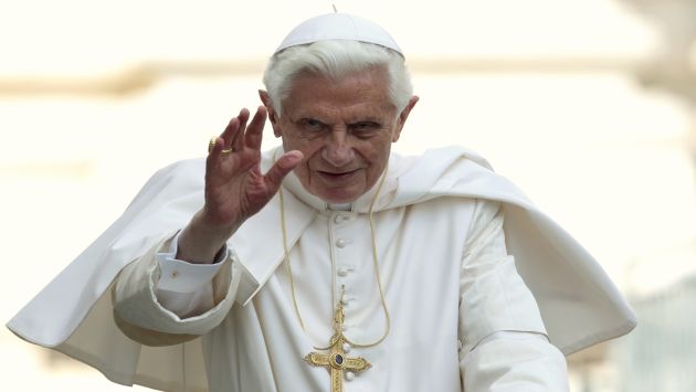 Benedicto XVI "se está apagando lentamente", según su secretario personal Georg Ganswein. (Reuters)