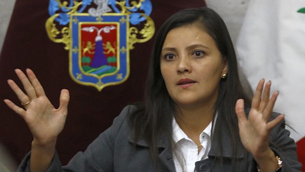 Yamila Osorio también es presidenta regional de Arequipa.