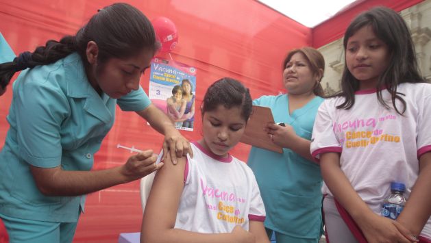 Expertos piden a los padres de familia que exijan la vacunación de las niñas contra el VPH. (USI)