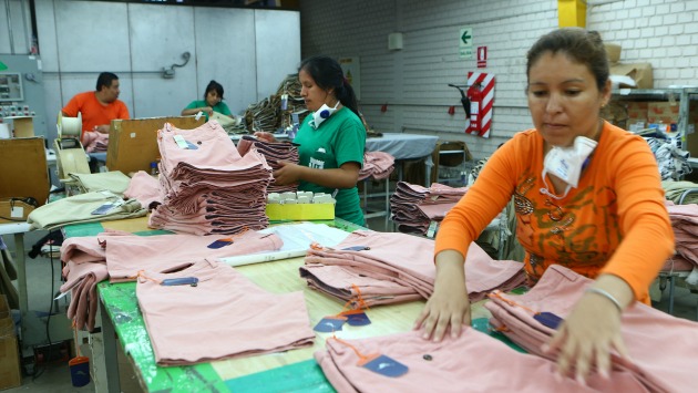 Promperú: La demanda de prendas de vestir viene afectando la industria de muchos países. (USI)