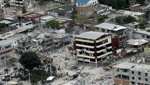 Ecuador sufrió un tenaz terremoto de 7.8 grados. (Reuters)