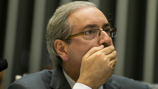 Brasil: Confirman que Eduardo Cunha, presidente de Diputados, recibió sobornos para beneficiar a Petrobras. (Fuero)
