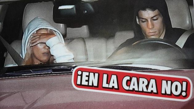 Patricio Parodi y Julieta Rodríguez se cubre el rostro para no ser captados. (Revista Magaly TeVe)