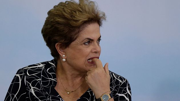 Brasil: Comisión del Senado recomienda abrir juicio político a Dilma Rousseff y suspenderla. (AFP)