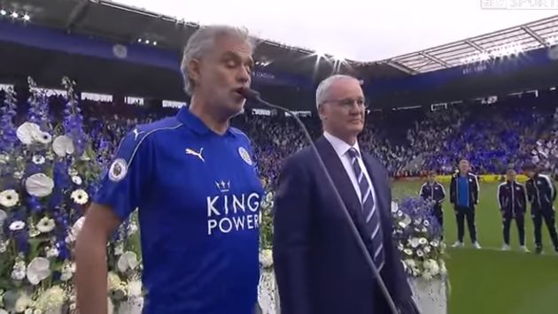 Andrea Bocelli emocionó con su increíble presentación a los hinchas del Leicester City. (Captura YouTube)