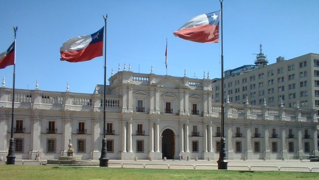 La Moneda, como se le conoce comúnmente, es el segundo Palacio de Gobierno en América en iluminarse con dichos colores. (Trome)