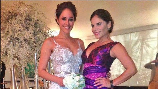 Karen Schwarz: Mira la travesura que hizo Sandra Arana en la boda de la conductora. (Instagram Sandra Arana)