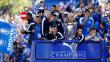 Leicester: Un 'mar humano' celebró con los jugadores su triunfo en la Premier League [Fotos y video]