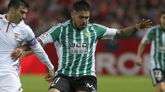Juan Vargas fue declarado transferible por el Real Betis. (EFE)