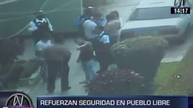 Pueblo Libre: Tres delincuentes intentaron robar muletas de una mujer con discapacidad. (Canal N)