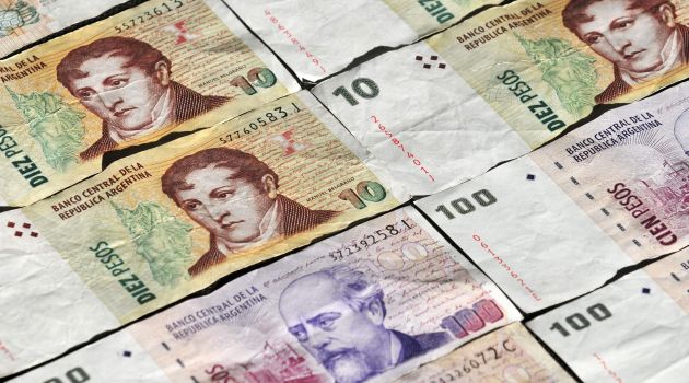 El aumento de sueldo argentino se dará progresivamente desde junio 2016 hasta enero 2017 (Foto: Bloomberg)