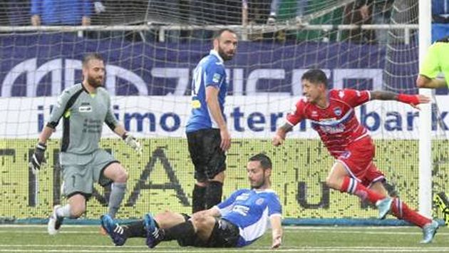 Gianluca Lapadula anotó en la victoria del Pescara y rompió la marca de Ciro Immobile. (Gazzeta Dello Sport)