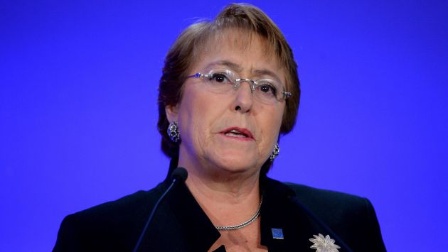 Chile: Michelle Bachelet se querella contra revista por vincularla a delitos de su nuera. (AFP)