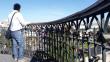 Arequipa: Evalúan retirar candados colocados por parejas en puente Bolognesi
