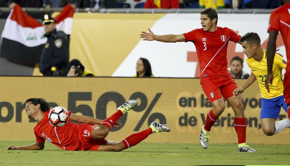 Perú superó 1-0 a Brasil con gol de Ruidiaz y clasificó a los cuartos de final de la Copa América Centenario