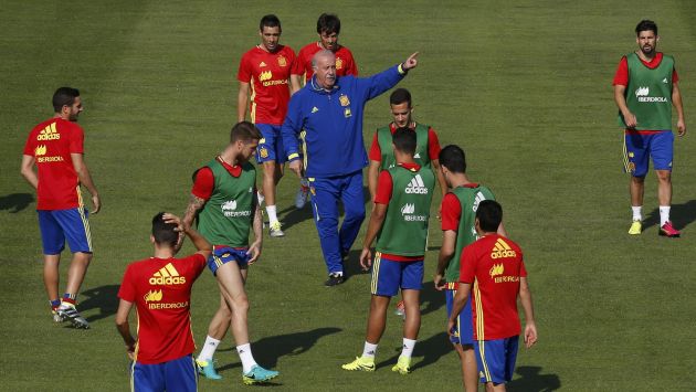 Eurocopa 2016: España arrancó su preparación para su duelo de octavos de final ante Italia. (Reuters)