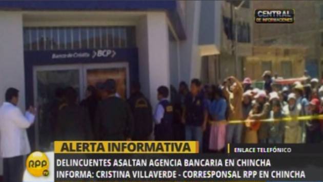 Delincuentes roban una agencia bancaria en Chincha. (RPP)