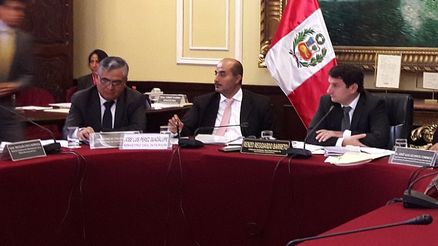Pérez Guadalupe se defendió en el Congreso ante críticas por compra de patrulleros. (Patricia Quispe)