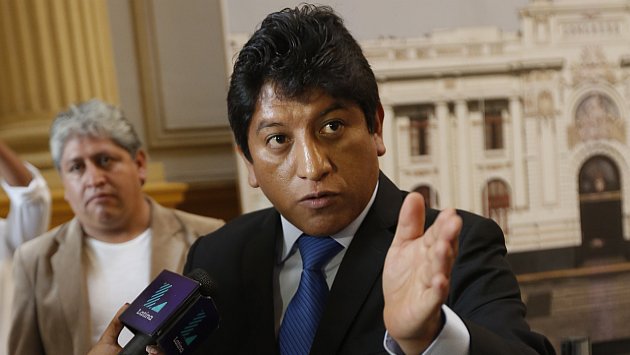 Josué Gutiérrez rechazó anuncio de la oposición de intentar sacar del cargo al ministro de Defensa. (Anthony Niño de Guzmán/Perú21)