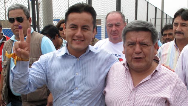 Fueron dos. Richard Acuña confirmó que PPK ofreció dos ministerios a APP. (Perú21)