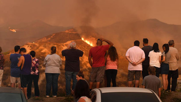 Estados Unidos: Así se ve el impresionante incendio forestal que amenaza Los Ángeles. (Los Angeles Times)