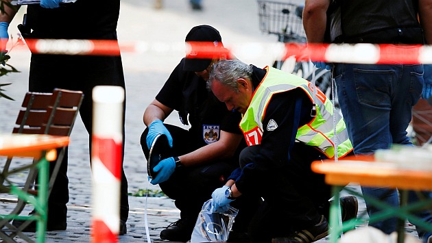 Alemania: Solicitante de asilo se inmoló afuera de un concierto e hirió a 15 personas. (Reuters)