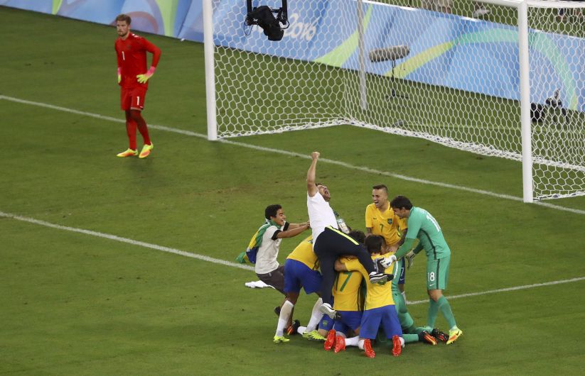 Brasil venció a Alemania en Río 2016 y ganó su primera medalla de oro en fútbol olímpico [Fotosy video]