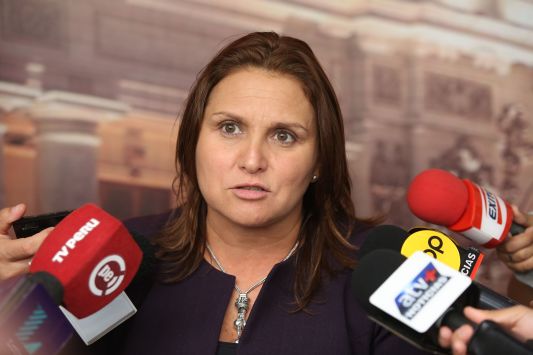 Ministra de Justicia, Marisol Pérez Tello, señala que situación del penal de Picsi es grave. (Perú21)