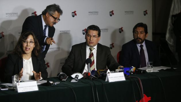 El viceministro Rubén Vargas leyó el informe elaborado por el grupo de trabajo creado el 3 de agosto pasado. (Mario Zapata)