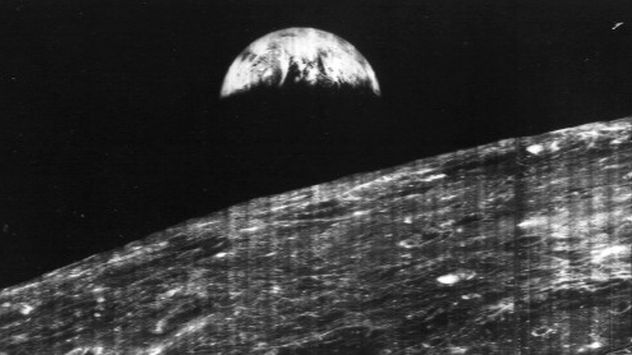 La imagen fue tomada a casi 380 mil kilómetros de la Tierra y a 1.200 kilómetros sobre la superficie lunar. (NASA)