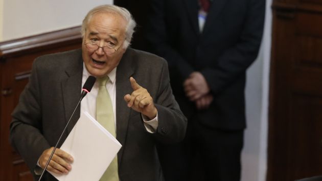 Víctor Andrés García Belaunde criticó desayuno entre PPK y ex ministro Alonso Segura. (Perú21)