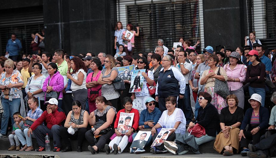 Juan Gabriel: 700 mil personas se despidieron de las cenizas del cantante mexicano