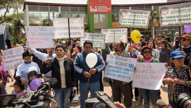Vecinos de Lince reúnen firmas contra decreto que prohíbe aglomeración en Parque Castilla. (Ciudadano al paso)
