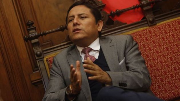 Comisión de Ética abrió proceso de indagación a denuncia por plagio contra congresista Elías Rodríguez. (Perú21)