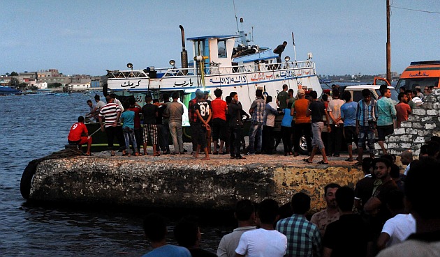 Barco naufragó frente a las costas de Egipto y murieron 43 personas. (Reuters)