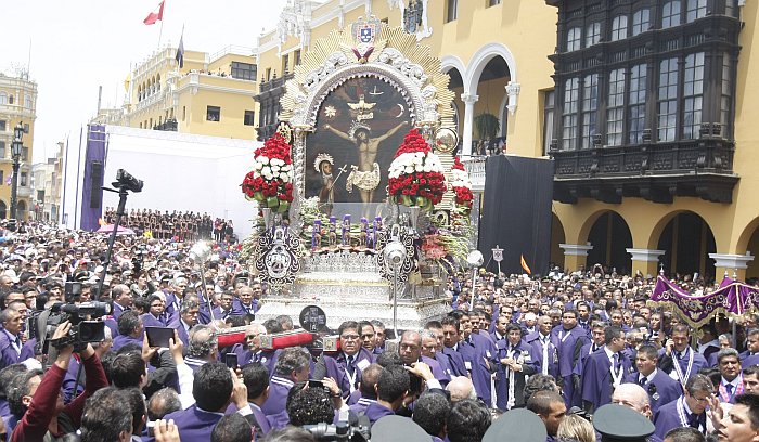 Señor de los Milagros saldrá en 5 procesiones por las calles de Lima. (Anthony Niño de Guzmán/Perú21)