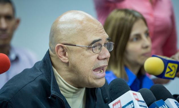 Jesús Torrealba, del MUD, culpó al gobierno de Cuba y Venezuela de los resultados del plebiscito en Colombia. (EFE)