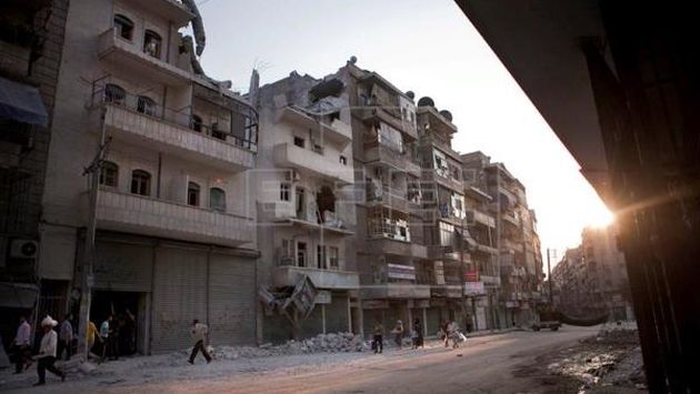 Bombardeos destruyen el mayor hospital del este de Alepo en Siria. (EFE)