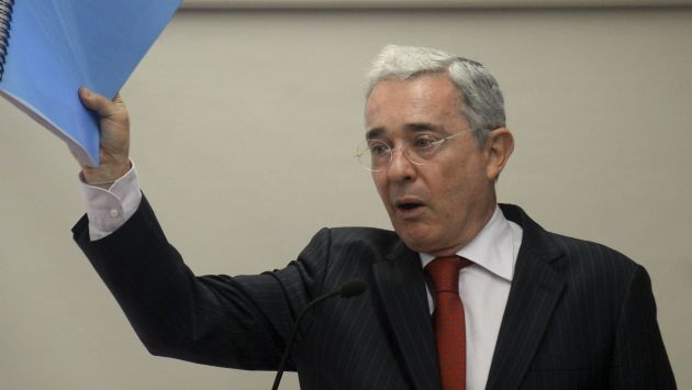 Álvaro Uribe propone amnistía para miembros de las FARC sin delitos por lesa humanidad o narcotráfico. (AFP)