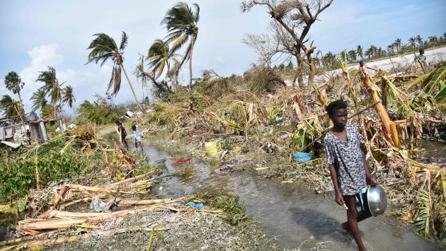 Haití de duelo por los centenares de muertos por el huracán Matthew. (AFP)