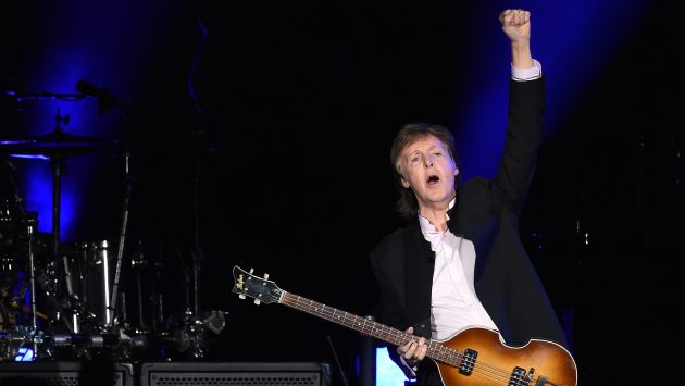 Paul McCartney hizo dueto con Neil Young.  (AFP)
