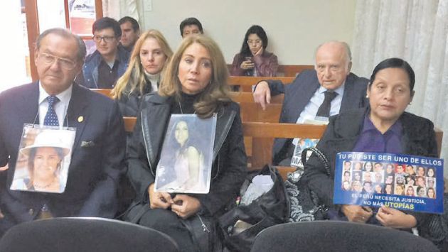 Dolor que no cesa. Familiares de víctimas estuvieron presentes ayer en audiencia de Cajamarca. (Juan Carlos Liza)