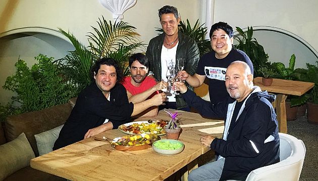 Gastón Acurio, Rubén Blades y Alejandro Sanz disfrutaron de un tiradito y un lomo saltado. (@gastonacurio)