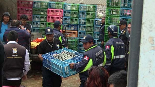 Los pollos estaban listos para distribuirse en distintos mercados de Villa El Salvador. (Difusión)